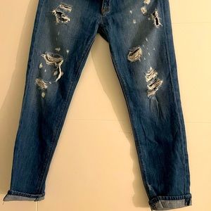 Hudson boyfriend jeans, high rise, size 26, distressed